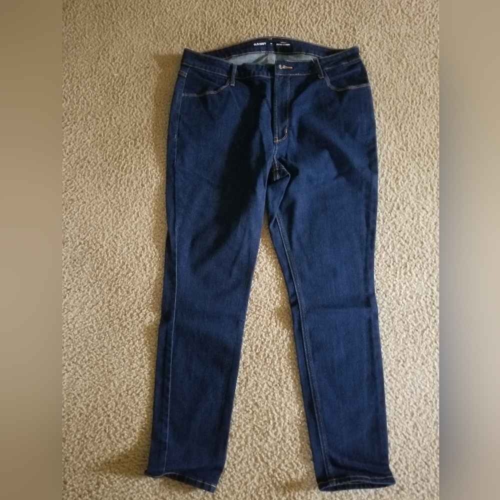 Old Navy Rockstar Super Skinny High Rise Jeans